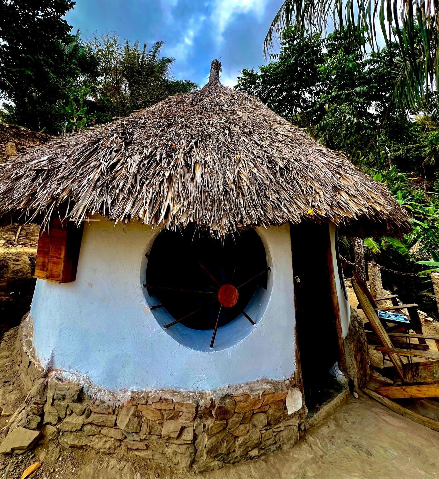 ホテル Puerto Alto ブリタカ エクステリア 写真